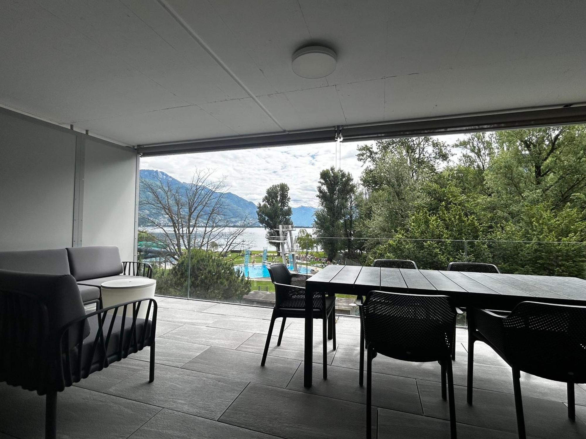 Family Apartment, Near The Beach Whit Private Park 洛迦诺 外观 照片
